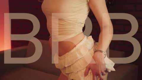 elliecutes online show from April 2026 05:52:01 AM