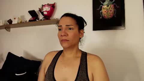 elliee1 online show from June 2026 12:42:02 PM