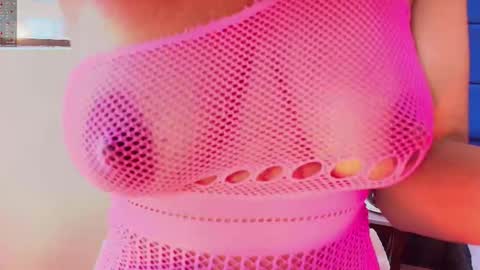 Snapshot of elliee_alves chatting on January 2026 12:54:01 PM elliee_alves online show from January 2026 12:54:01 PM