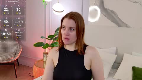 Snapshot of elliegarson__ chatting on June 2026 05:19:01 PM elliegarson__ online show from June 2026 05:19:01 PM