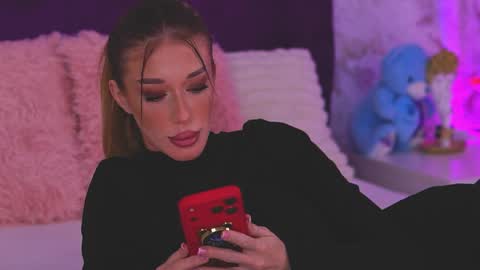 EllinaNuria online show from March 2026 03:50:01 AM