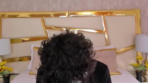 Snapshot of elliotvolkov chatting on December 2025 03:07:01 PM elliotvolkov online show from December 2025 03:07:01 PM