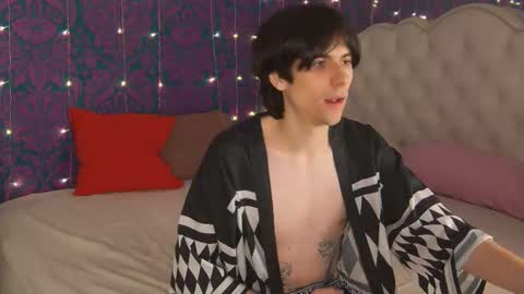 ellis_rin online show from October 2025 08:57:01 PM