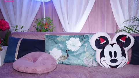 Ellis online show from December 2024 12:43:02 AM