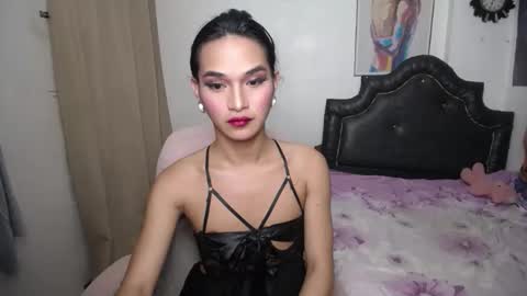 Snapshot of ellorrey chatting on April 2026 12:45:02 AM ELLORREY online show from April 2026 12:45:02 AM