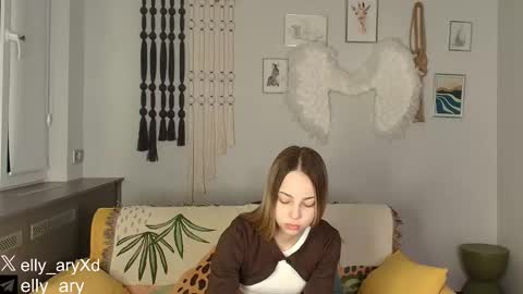 Snapshot of elly_ary chatting on January 2026 09:31:02 PM elly_ary online show from January 2026 09:31:02 PM