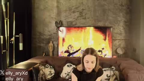 Snapshot of elly_ary chatting on February 2026 09:30:02 PM elly_ary online show from February 2026 09:30:02 PM