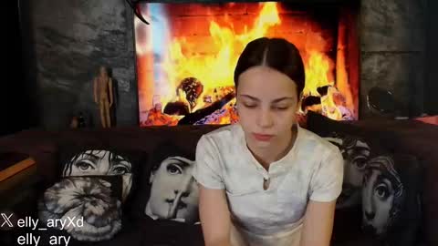 Snapshot of elly_ary chatting on February 2026 12:29:01 AM elly_ary online show from February 2026 12:29:01 AM