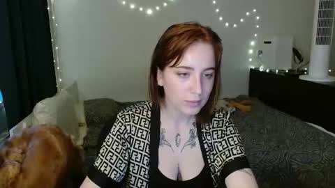 Snapshot of elly_rise chatting on July 2026 07:01:02 PM Elly online show from July 2026 07:01:02 PM