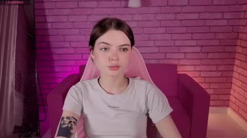 Snapshot of ellya_me chatting on February 2026 08:51:01 AM Ellya online show from February 2026 08:51:01 AM