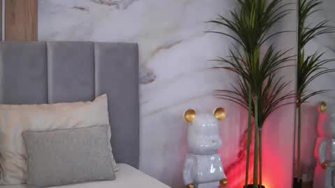 Snapshot of ellylynn chatting on October 2025 08:08:02 PM Elly online show from October 2025 08:08:02 PM