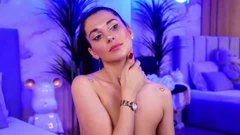 Snapshot of ellylynn chatting on October 2025 08:07:01 PM Elly online show from October 2025 08:07:01 PM