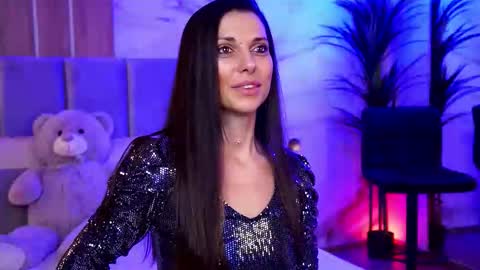 Snapshot of ellylynn chatting on October 2025 08:14:02 PM Elly online show from October 2025 08:14:02 PM