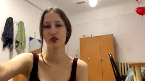 Snapshot of ellyspoerer chatting on February 2026 05:20:01 PM Sonya online show from February 2026 05:20:01 PM