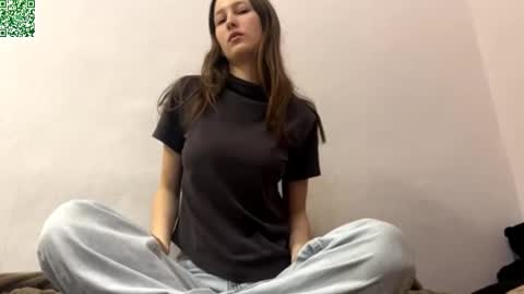 Sonya online show from April 2026 04:22:01 AM