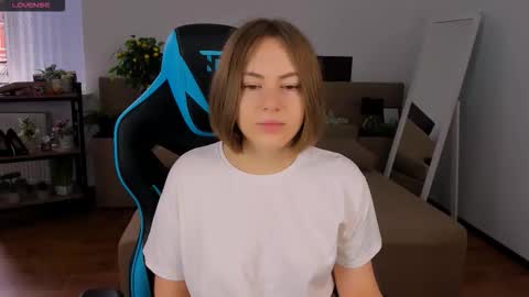 elma_lily online show from October 2025 06:28:01 AM