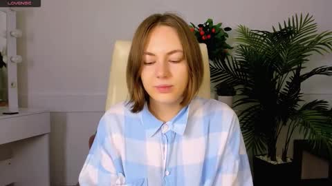 elma_lily online show from November 2025 07:17:01 AM