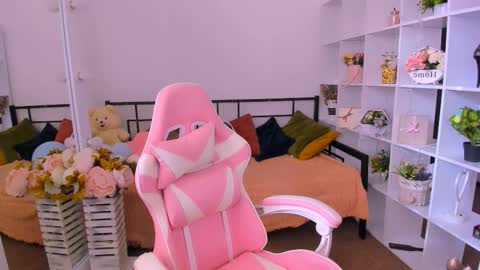 elma_lily online show from February 2026 07:23:01 AM