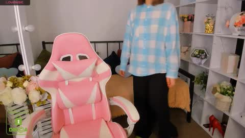 elma_lily online show from February 2026 07:39:02 AM