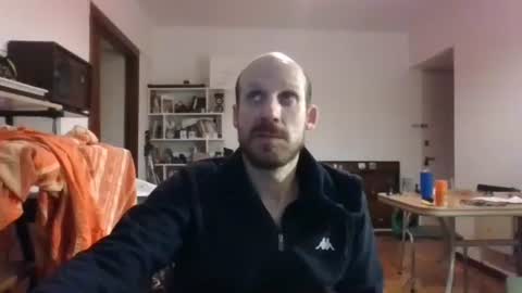 Snapshot of elmatirestrepo chatting on December 2024 03:52:02 AM Mati Restrepo online show from December 2024 03:52:02 AM