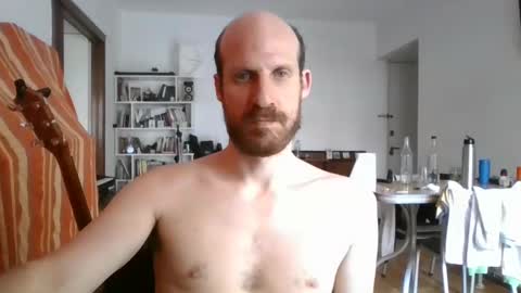 Snapshot of elmatirestrepo chatting on December 2024 06:37:02 PM Mati Restrepo online show from December 2024 06:37:02 PM