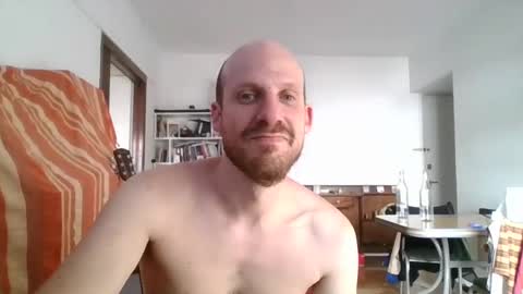 Snapshot of elmatirestrepo chatting on December 2024 12:04:01 PM Mati Restrepo online show from December 2024 12:04:01 PM