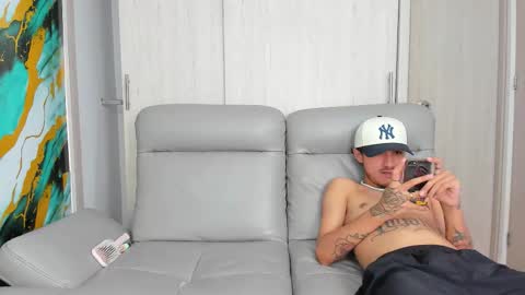 Snapshot of elmessi_ chatting on November 2025 07:03:02 PM BLUE-MESSI-ARES online show from November 2025 07:03:02 PM