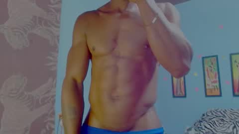 elmiltonnjakee online show from February 2026 06:40:02 AM