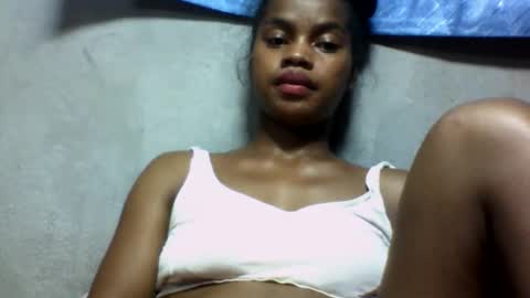 elodie228680 online show from May 2026 06:38:02 PM
