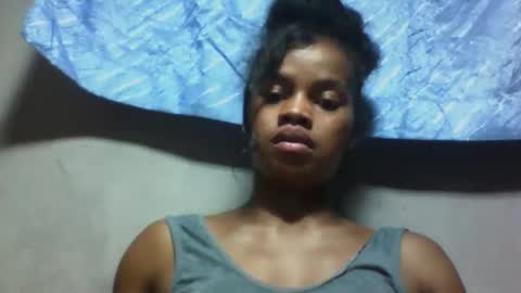 elodie228680 online show from June 2026 07:16:02 PM