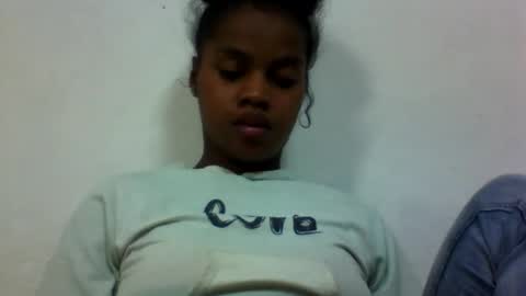 elodie228680 online show from June 2026 06:08:02 PM