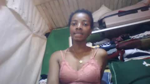 Snapshot of elodynarcisse chatting on December 2025 08:41:02 AM elodynarcisse online show from December 2025 08:41:02 AM