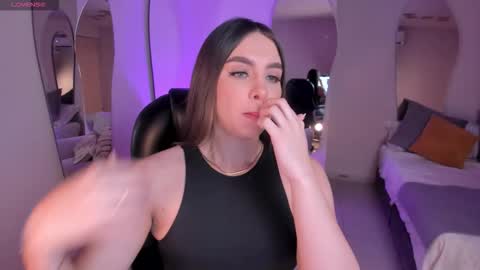 ELOISA OLIVERO online show from September 2025 11:32:01 AM