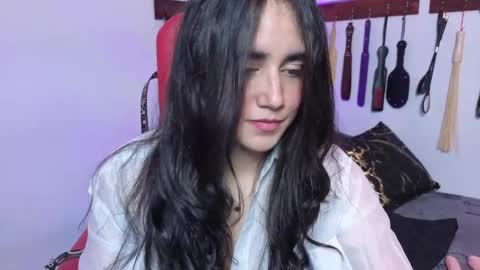 elowen_halley1 online show from May 2026 07:33:02 PM