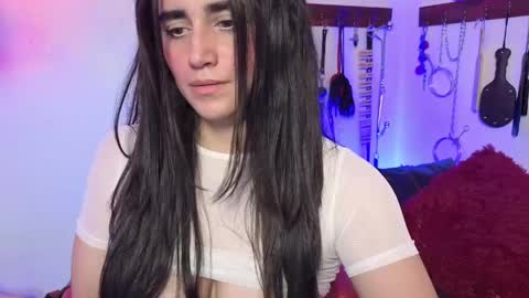elowen_halley1 online show from May 2026 07:10:02 PM