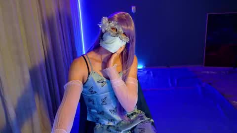 Snapshot of elowenstarshade chatting on September 2025 08:23:01 PM ElowenStarshade online show from September 2025 08:23:01 PM