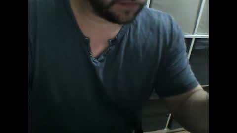 elpeladilla online show from January 2025 01:00:02 AM