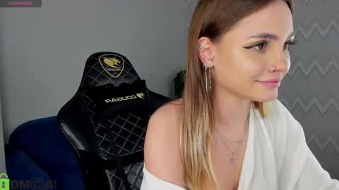 Snapshot of elsa_carterr chatting on November 2025 11:22:02 AM elsa_carterr online show from November 2025 11:22:02 AM