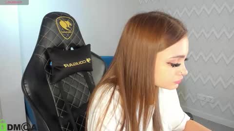 Snapshot of elsa_carterr chatting on November 2025 11:22:01 AM elsa_carterr online show from November 2025 11:22:01 AM