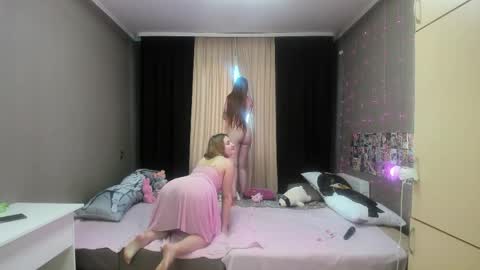 Elsa  online show from March 2026 03:40:01 AM