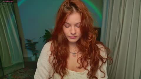 Snapshot of elsie_ginger chatting on November 2025 12:33:01 AM Elsie online show from November 2025 12:33:01 AM