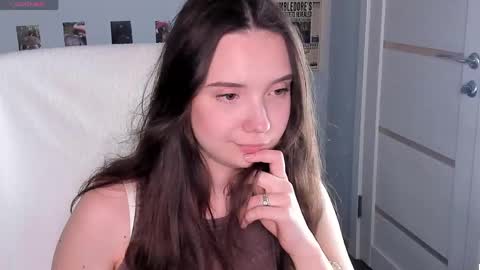 Elvienne online show from May 2026 04:39:02 AM