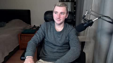 Elvin Vaenight online show from December 2025 11:35:01 PM