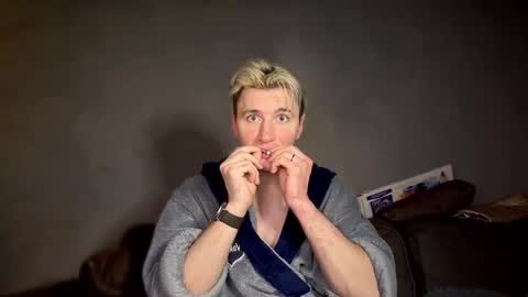 Elvin Vaenight online show from February 2026 09:38:02 PM