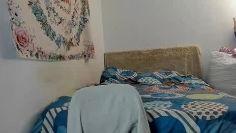 Elizabeth online show from October 2025 01:44:01 AM