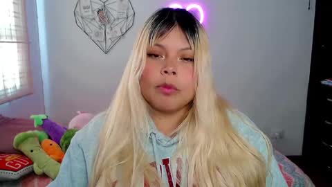 Snapshot of elymoon chatting on September 2025 07:47:02 PM Ely online show from September 2025 07:47:02 PM