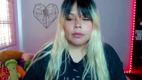 Snapshot of elymoon chatting on December 2025 09:41:02 PM Ely online show from December 2025 09:41:02 PM