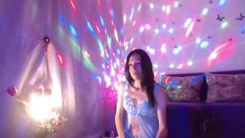 Snapshot of elysasun chatting on June 2026 06:35:02 PM Elisa online show from June 2026 06:35:02 PM