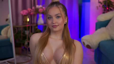 Snapshot of elyssawetxx chatting on January 2026 07:17:02 PM Elyssa online show from January 2026 07:17:02 PM