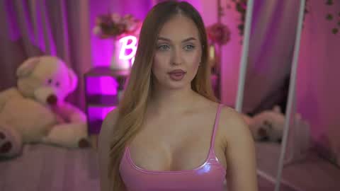 Snapshot of elyssawetxx chatting on March 2026 07:31:01 PM Elyssa online show from March 2026 07:31:01 PM